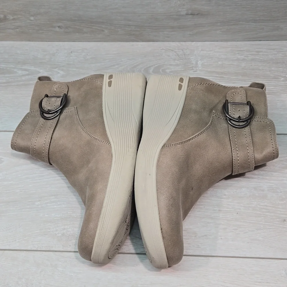 Skechers Womens Ankle Wedge Boots shoes sz 10